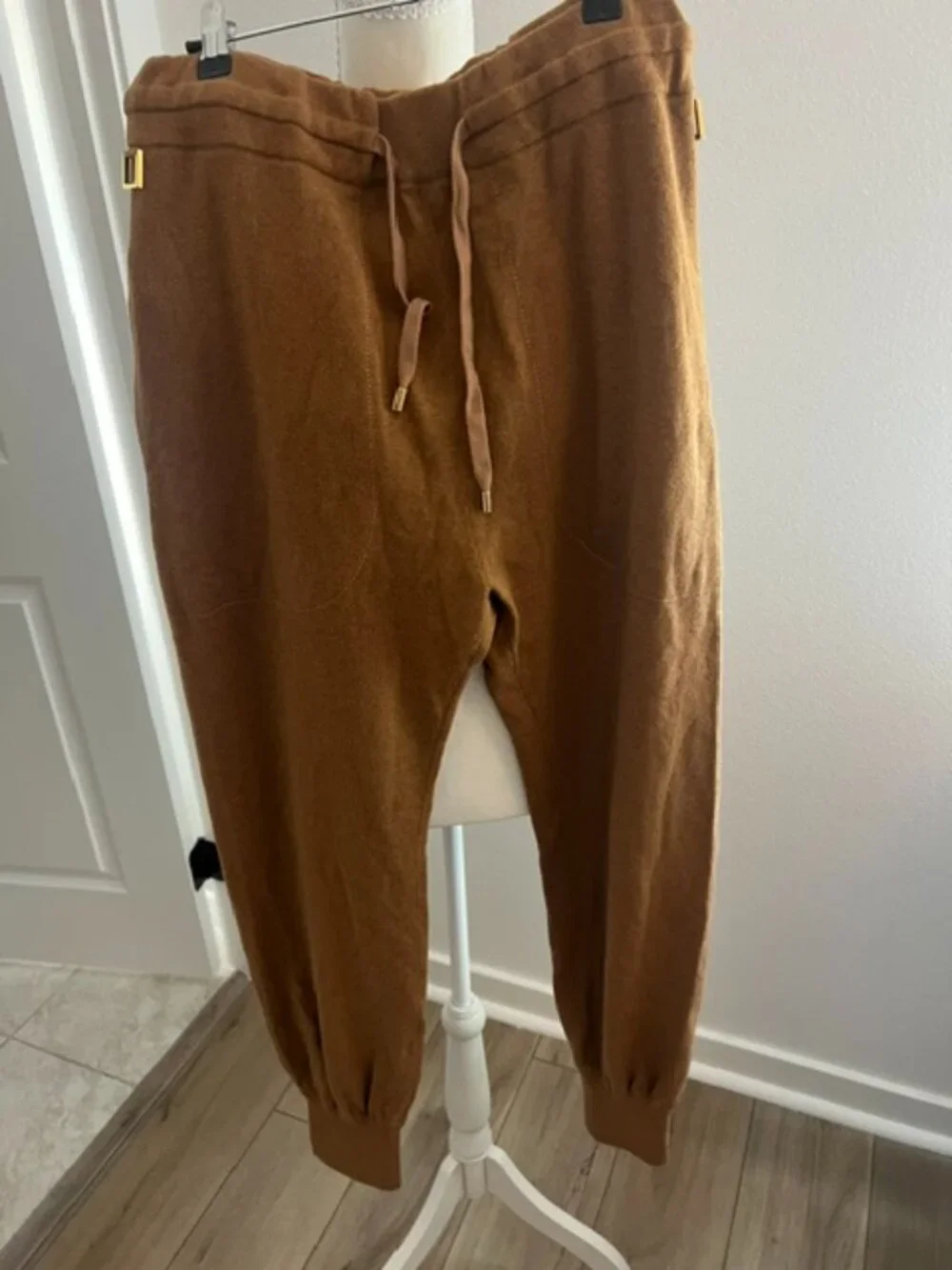 Authentic Louis Vuitton Brown Knit Sweater & Jogger Set Women’s Large